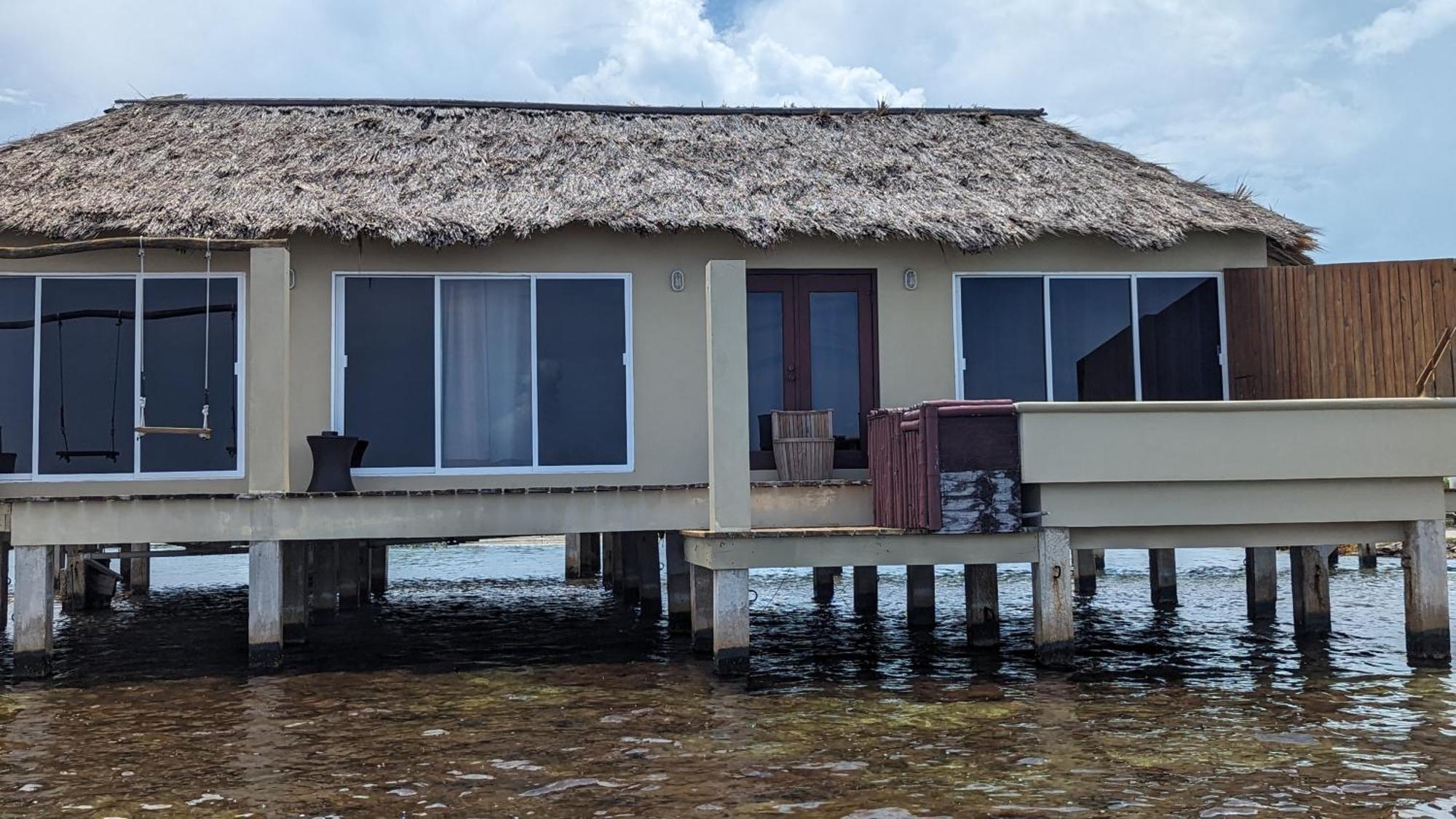 Lina Point Belize Overwater Resort سان بيدرو المظهر الخارجي الصورة